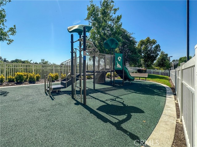 1012 S Country Glen Way, Anaheim CA: https://media.crmls.org/medias/8fdfee65-c1cb-41fd-b506-c187494ce04f.jpg