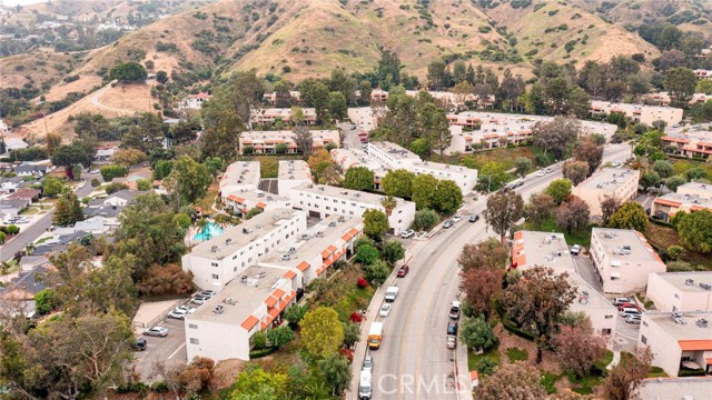 Detail Gallery Image 6 of 41 For 9778 via Zibello, Burbank,  CA 91504 - 2 Beds | 2/1 Baths