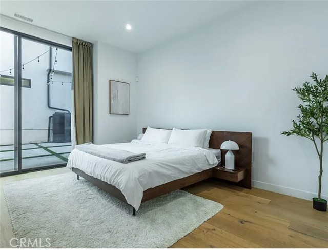 Detail Gallery Image 13 of 23 For 12136 Clarkson Rd Rd, Los Angeles,  CA 90064 - 3 Beds | 2/1 Baths