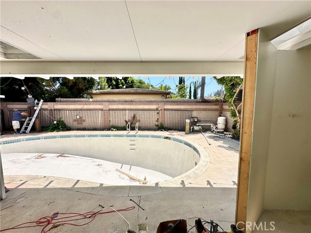 17916 Gridley Road, Artesia CA: https://media.crmls.org/medias/8fe1037c-4d1e-49e1-82b6-6ceacf052d2c.jpg