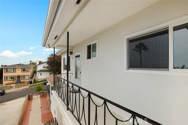 Detail Gallery Image 2 of 23 For 740 W 27th St #4,  San Pedro,  CA 90731 - 2 Beds | 1 Baths