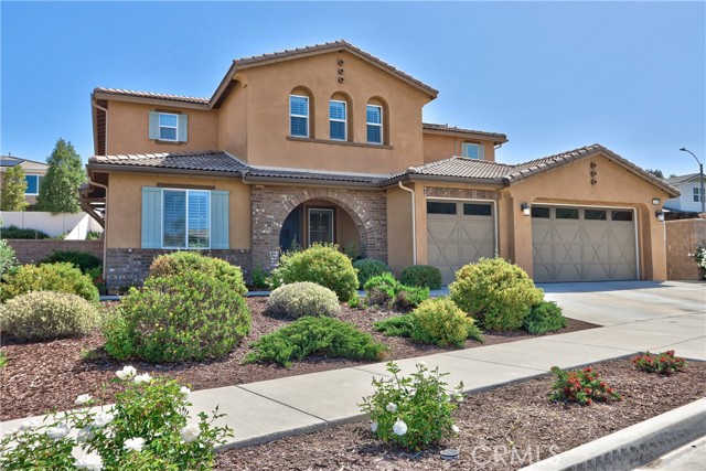 Detail Gallery Image 1 of 73 For 45668 Nora Cir, Temecula,  CA 92592 - 5 Beds | 4/1 Baths