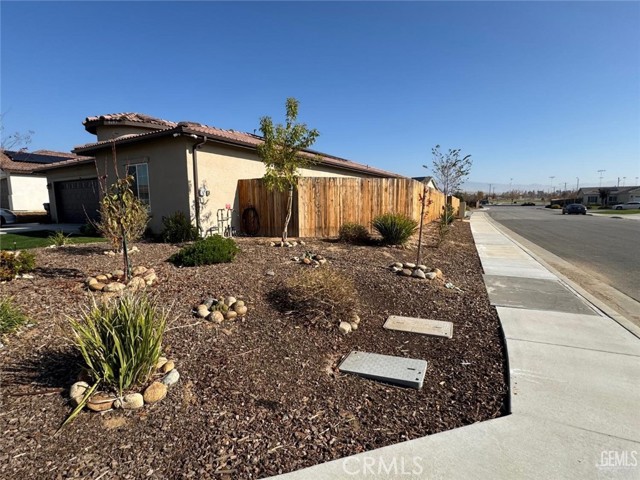 Detail Gallery Image 2 of 24 For 4603 Dry Port Way, Bakersfield,  CA 93306 - 4 Beds | 3 Baths