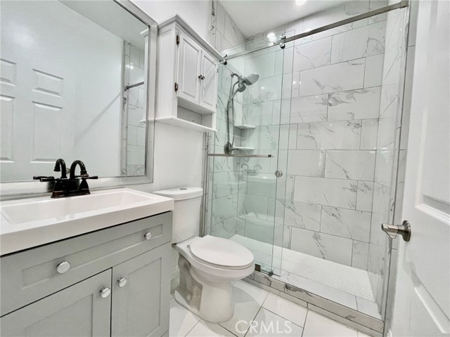 6211 Lubao Avenue, Woodland Hills CA: https://media.crmls.org/medias/8fe2bbed-9814-46d0-907e-7a19effec8f4.jpg