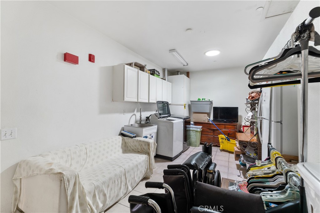 MLS #OC25213991 image #35