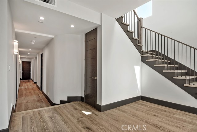 509 Marine Avenue, Manhattan Beach, California 90266, 6 Bedrooms Bedrooms, ,2 BathroomsBathrooms,Residential,Sold,Marine,SB21082532