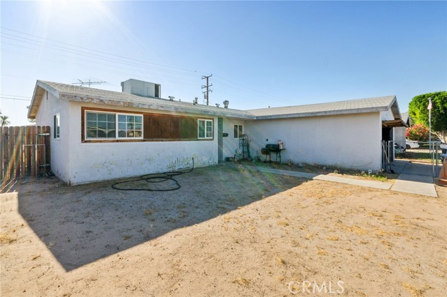Detail Gallery Image 4 of 29 For 360 Alice Ln, Blythe,  CA 92225 - 3 Beds | 1/1 Baths