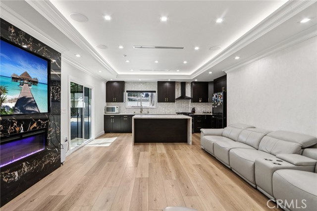 16751 Devonshire Street, Granada Hills CA: https://media.crmls.org/medias/8fe4598d-424c-442e-a026-e84745ae4e81.jpg