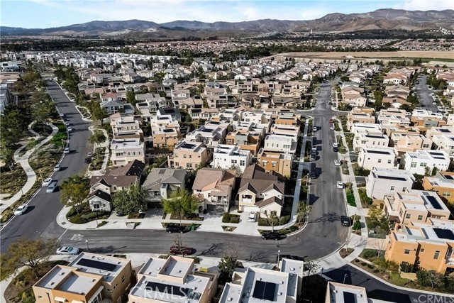 111 Newall, Irvine CA: https://media.crmls.org/medias/8fe4b5e3-890f-41b7-ad72-5811b0afb7f1.jpg