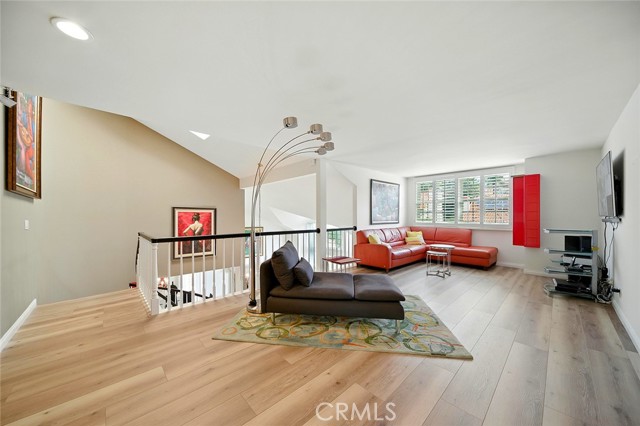 18200 Sandringham Court, Porter Ranch CA: https://media.crmls.org/medias/8fe4c247-fb76-4185-8acb-276403c7d5db.jpg