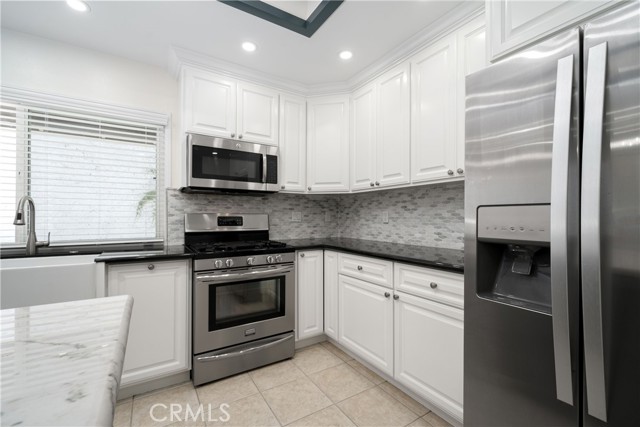 3701 S Ross Street, Santa Ana CA: https://media.crmls.org/medias/8fe53df6-6c36-4910-a592-e9b0d4fc4078.jpg