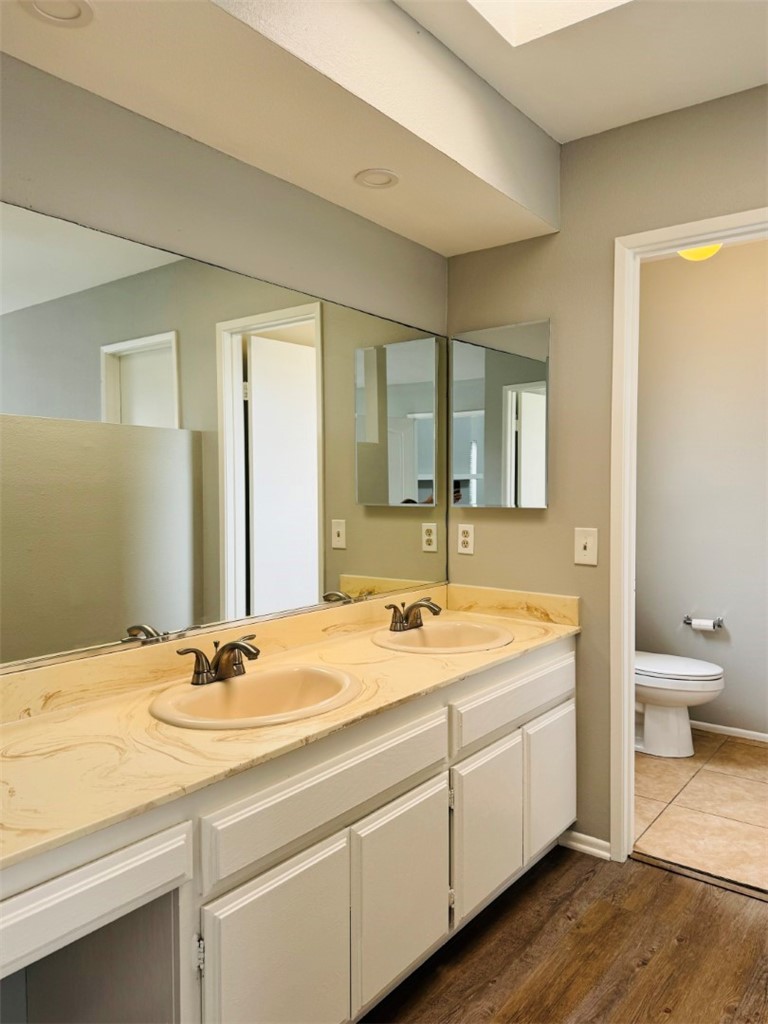 Detail Gallery Image 15 of 26 For 1304 Alabama St, Huntington Beach,  CA 92648 - 3 Beds | 2/1 Baths