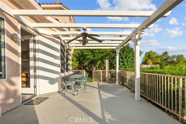 22440 Skylake Place, Saugus CA: https://media.crmls.org/medias/8fe60e87-7640-41fa-93a8-891709f241ea.jpg