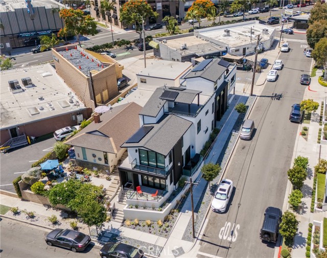 Detail Gallery Image 28 of 32 For 521 1/2 Iris, Corona Del Mar,  CA 92625 - 2 Beds | 2/1 Baths