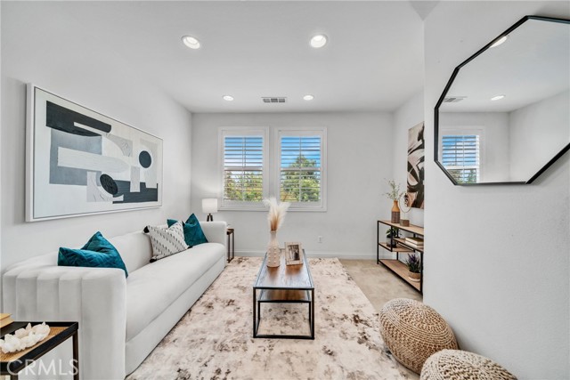 Detail Gallery Image 17 of 34 For 2840 E via Fiano, Ontario,  CA 91764 - 3 Beds | 2/1 Baths