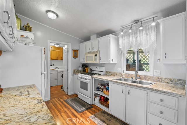 35109 Highway 79, Warner Springs CA: https://media.crmls.org/medias/8fe745ae-16f7-40a5-b370-09d80f29b5eb.jpg
