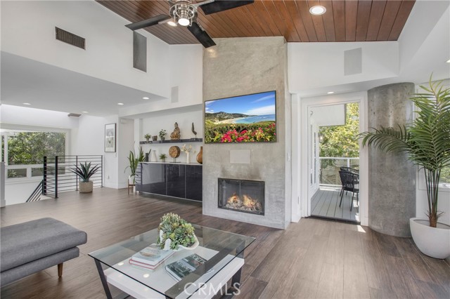 Detail Gallery Image 12 of 42 For 546 Temple Hills, Laguna Beach,  CA 92651 - 3 Beds | 3 Baths