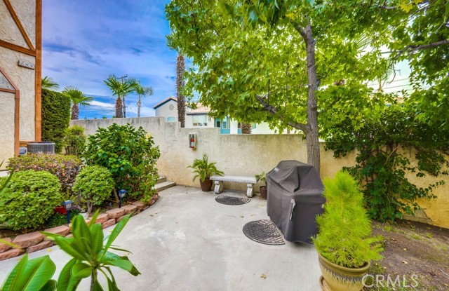 Detail Gallery Image 36 of 42 For 284 Laurel Ave #5,  Brea,  CA 92821 - 2 Beds | 1/1 Baths