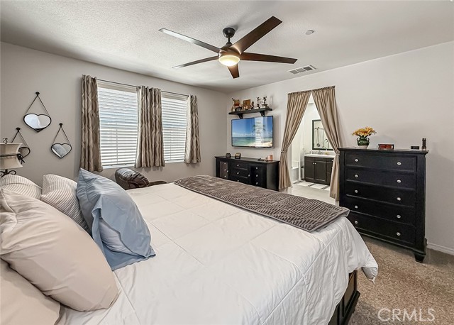 26707 Lexington Lane, Saugus CA: https://media.crmls.org/medias/8febb1fb-1b5b-4960-b100-e6abfb5f49ac.jpg
