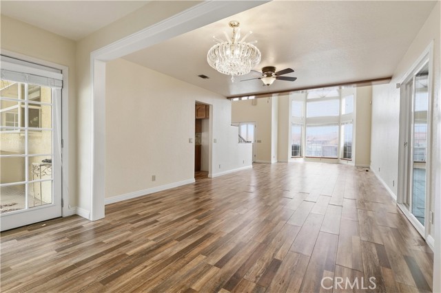 Detail Gallery Image 14 of 29 For 17850 Portside Ln, Victorville,  CA 92395 - 5 Beds | 4 Baths