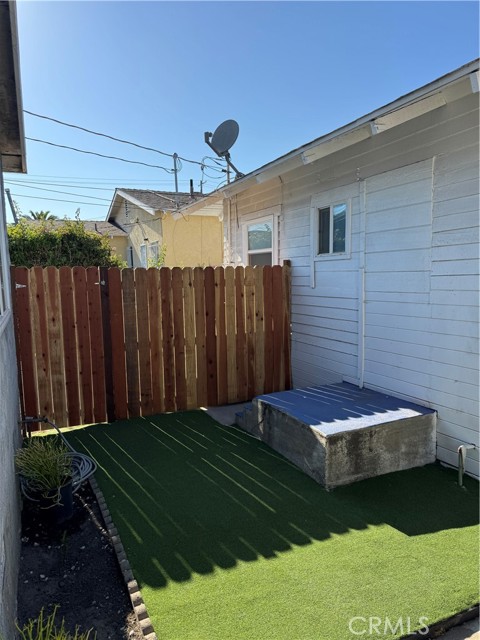 Detail Gallery Image 11 of 11 For 1540 W 51st Pl, Los Angeles,  CA 90062 - 2 Beds | 1 Baths