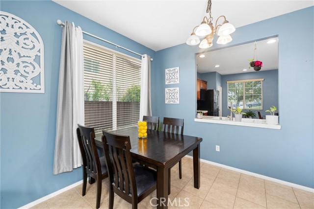 809 Early Dawn Way, San Jacinto CA: https://media.crmls.org/medias/8fece1be-88ca-4af5-92d1-2fbbe2fef3c5.jpg