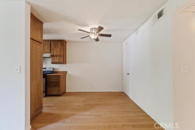 Detail Gallery Image 9 of 30 For 27907 Tyler Ln #711,  Canyon Country,  CA 91387 - 2 Beds | 2 Baths