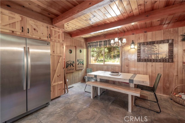 Detail Gallery Image 8 of 29 For 42730 Sonoma Dr, Big Bear Lake,  CA 92315 - 3 Beds | 3 Baths