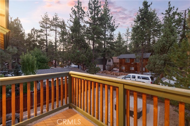 Detail Gallery Image 4 of 45 For 209 W Meadow Ln, Big Bear City,  CA 92314 - 3 Beds | 2 Baths