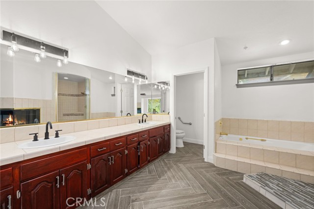 1116 Ca-2, Wrightwood CA: https://media.crmls.org/medias/8feeaa59-6dc0-4bdb-b4b5-69fd4565dfd8.jpg
