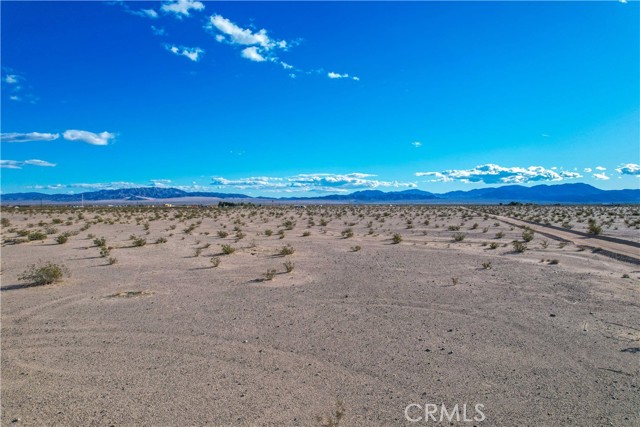 10 Naborly Road, Twentynine Palms, California 92277, ,Land,For Sale,10 Naborly Road,CRJT23131178