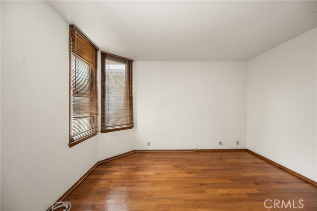 51 B Surfside Avenue, Surfside CA: https://media.crmls.org/medias/8fefb21b-d98b-4356-a63d-b81d4ae0e7d0.jpg