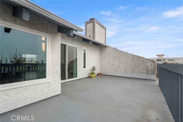 161 Monterey, Hermosa Beach CA: https://media.crmls.org/medias/8fefd260-6f5e-4348-8913-955e2ee1d196.jpg