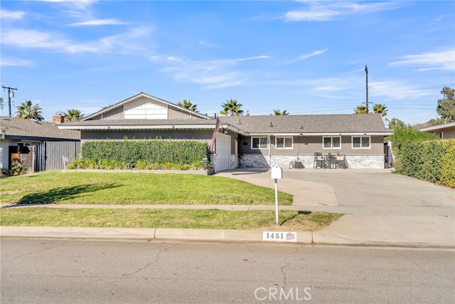 Detail Gallery Image 3 of 31 For 1451 Laramie Ave, Redlands,  CA 92374 - 4 Beds | 2 Baths