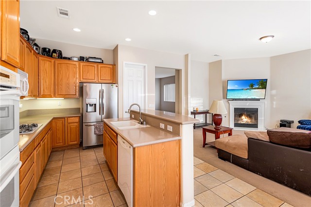 Detail Gallery Image 14 of 27 For 11002 Dandelion Ln, Apple Valley,  CA 92308 - 3 Beds | 2 Baths
