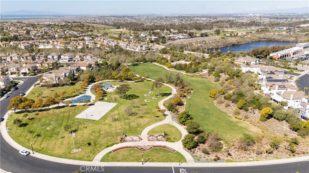 MLS #OC25049614 img 3