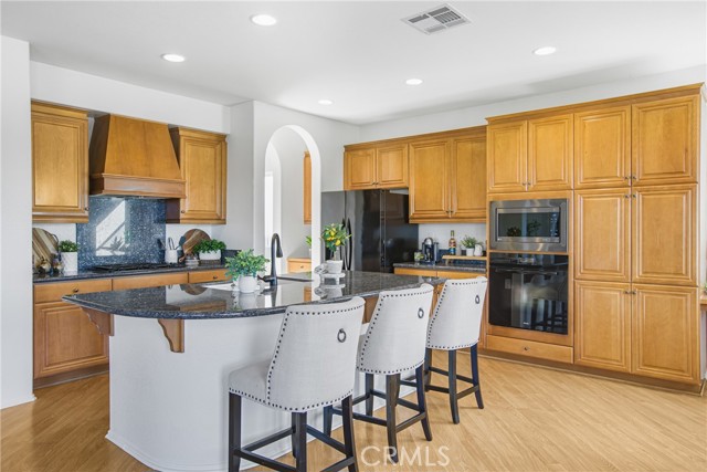 Detail Gallery Image 6 of 39 For 33422 Scarborough, Temecula,  CA 92592 - 5 Beds | 3/1 Baths