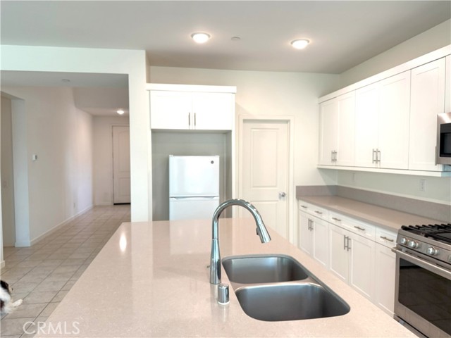 Detail Gallery Image 3 of 61 For 2692 E Penelope Ln, Ontario,  CA 91762 - 5 Beds | 3 Baths