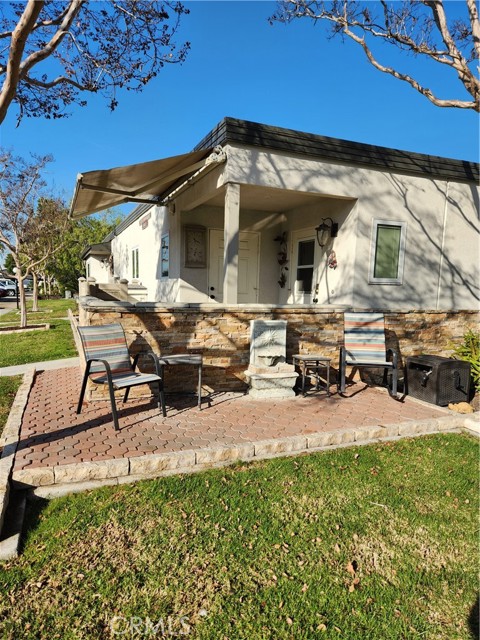 1921 St John Rd, Seal Beach CA: https://media.crmls.org/medias/8ff1ab97-ef43-4eca-8a0d-8d5b1f91d05e.jpg