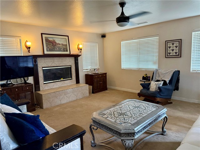 5656 Newbury Avenue, San Bernardino CA: https://media.crmls.org/medias/8ff277eb-4a16-4754-aec3-5f7b2c7cac10.jpg