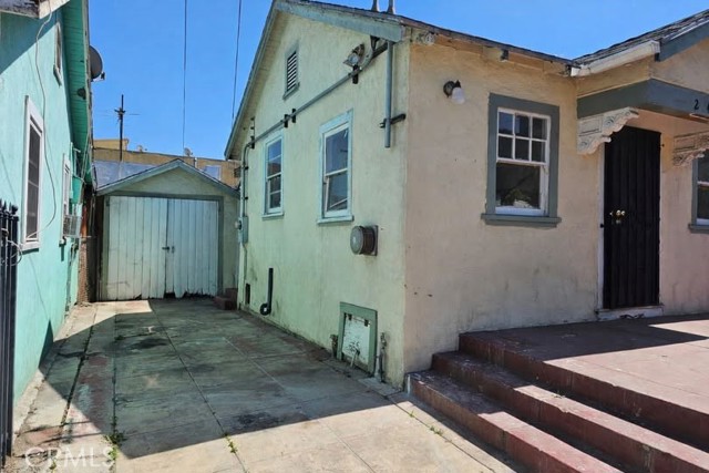 224 N Bixel, Los Angeles CA: https://media.crmls.org/medias/8ff2b335-9919-4310-a701-d892ed4db5bb.jpg