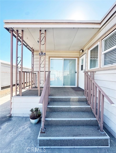 Detail Gallery Image 2 of 2 For 97 Pheasant Ln #T,  Oceanside,  CA 92057 - 2 Beds | 1 Baths