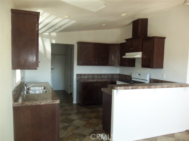 Detail Gallery Image 8 of 27 For 1600 S San Jacinto Ave #97,  San Jacinto,  CA 92583 - 3 Beds | 2 Baths