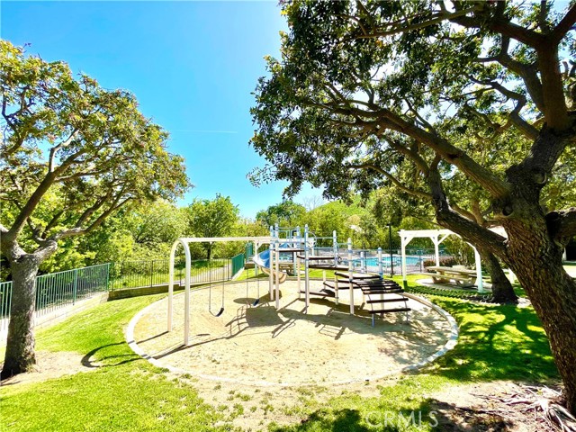 4909 Barbados Court photo 8