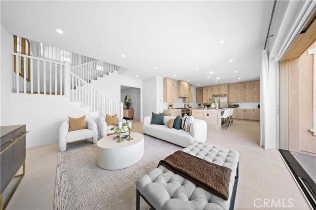 Detail Gallery Image 7 of 46 For 112 Oakstone, Irvine,  CA 92618 - 4 Beds | 3 Baths