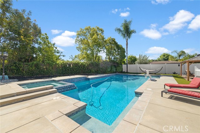 Image 42 of 52 For 42014 Roanoake St.