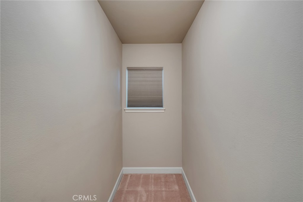 https://media.crmls.org/medias/8ff46a85-17b0-4cf8-94cb-2084409ab3fe.jpg?preset=X-Large