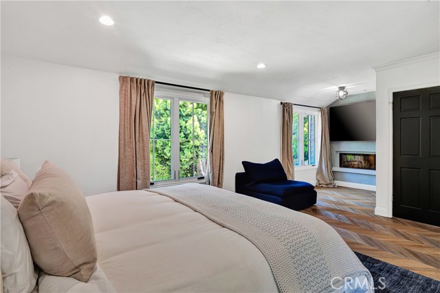 4851 Corbin Avenue, Tarzana CA: https://media.crmls.org/medias/8ff55dd9-7d7d-417f-974d-7b0f79fc4415.jpg