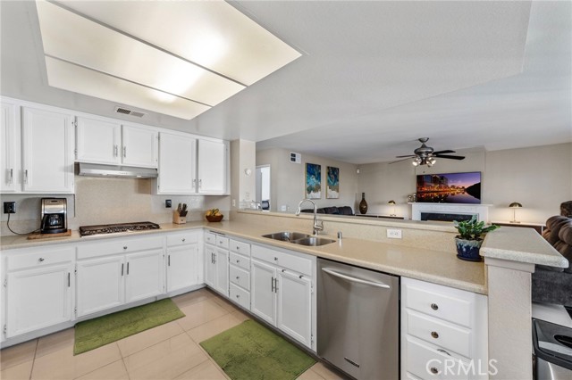 Detail Gallery Image 17 of 69 For 40236 Holden Cir, Temecula,  CA 92591 - 5 Beds | 3 Baths