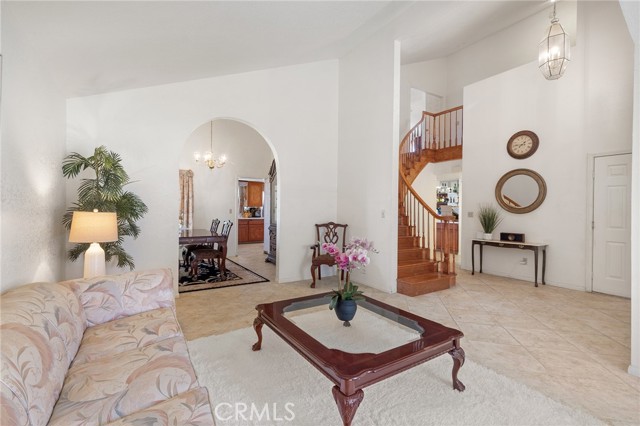 40420 Valiente Drive, Palmdale CA: https://media.crmls.org/medias/8ff57f19-d5ab-442a-b6e9-454ac98fb6ff.jpg
